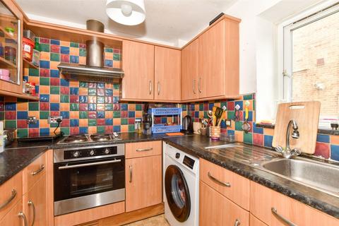 1 bedroom flat for sale, Thornhill Road, Leyton