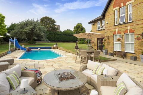 Lingfield House Sheppey Way, Bobbing, Sittingbourne, ME9 8PJ