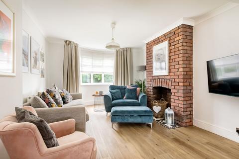 195 North Road, Yate, Bristol, BS37 7LG