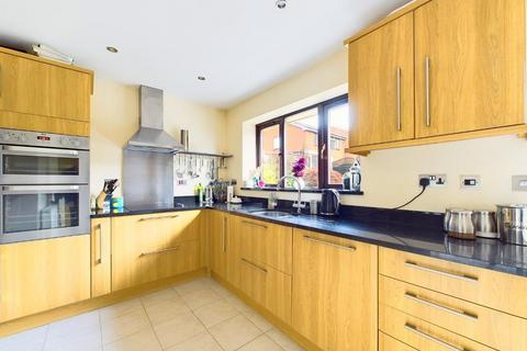 5 bedroom detached house for sale, Bluebell Road, Walsall WS9