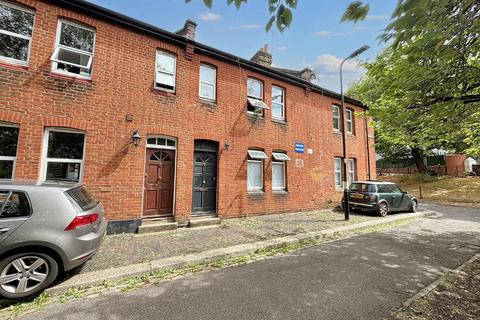 35 Steyne Road, London, W3 9NU