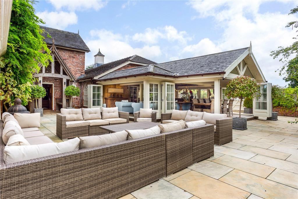 Hearns Lane, Faddiley, Nantwich 7 bed detached house - £2,500,000