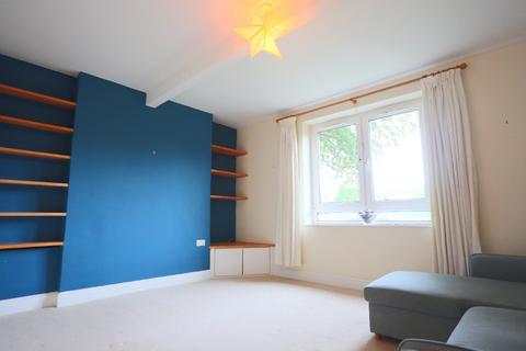 2 bedroom flat to rent, Hutchison Avenue, Chesser, Edinburgh, EH14