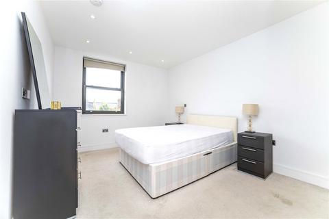 3 bedroom apartment for sale, Albany Court, Spring Grove, London, W4