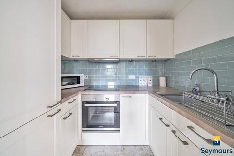 undefined, Denehyrst Court, Surrey GU1