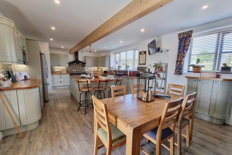 2 bedroom detached house for sale, Kitchen End, Silsoe, Bedfordshire, MK45