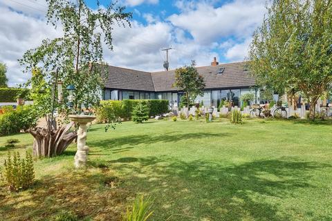 2 bedroom detached house for sale, Kitchen End, Silsoe, Bedfordshire, MK45