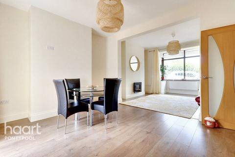 45 Blaendare Road, Pontypool, NP4 5RY