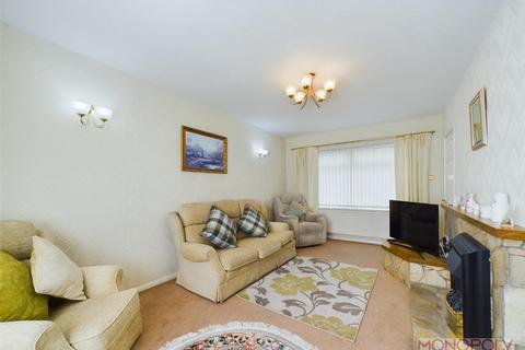 3 bedroom end of terrace house for sale, Coopers Close, Wrexham