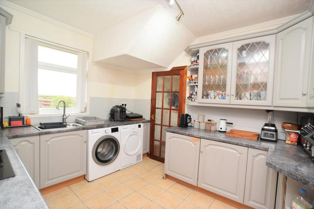 3 Herdel Road, Carrutherstown, Dumfries, DG1 4 JZ -