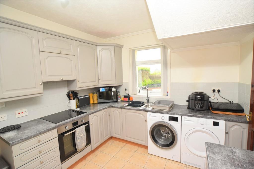 3 Herdel Road, Carrutherstown, Dumfries, DG1 4 JZ -
