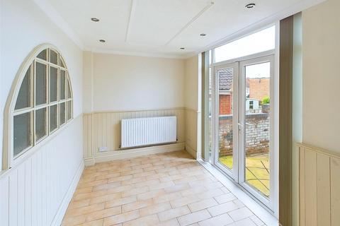 3 bedroom end of terrace house for sale, Queen Isabels Avenue, Coventry CV3