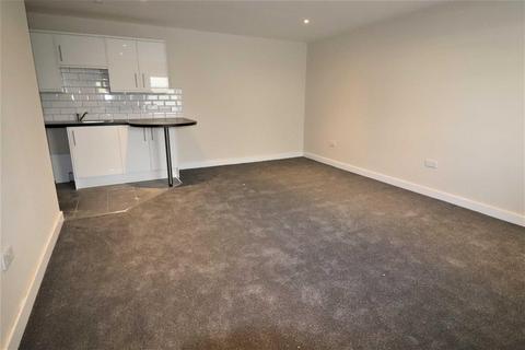 2 bedroom apartment to rent, Castle Road, Kirby Muxloe