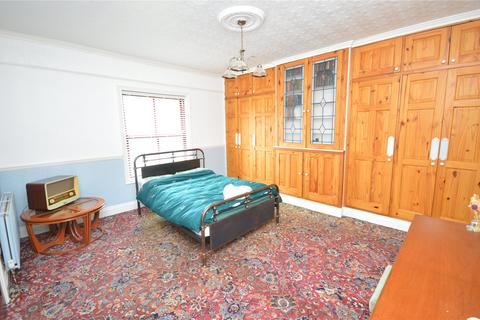 165 Beeston Road, Leeds, LS11 6AW