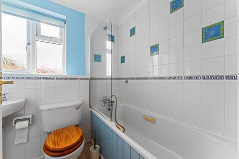 63 Cotswold Way, Worcester Park, KT4 8LN
