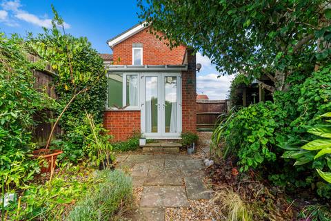 63 Cotswold Way, Worcester Park, KT4 8LN