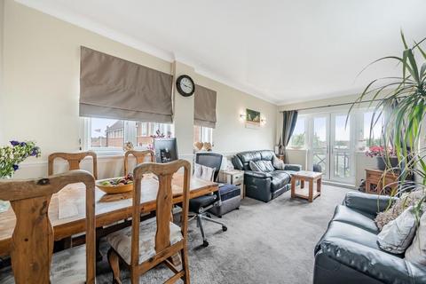 2 bedroom flat for sale, Slough,  Berkshire,  SL3