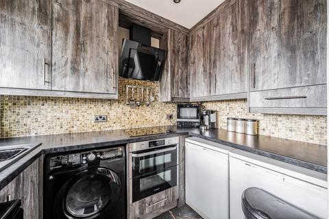 2 bedroom flat for sale, Slough,  Berkshire,  SL3