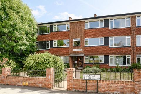 2 bedroom flat for sale, Durham Road, London SW20