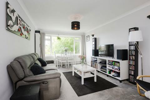 2 bedroom flat for sale, Durham Road, London SW20