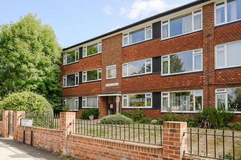 2 bedroom flat for sale, Durham Road, London SW20