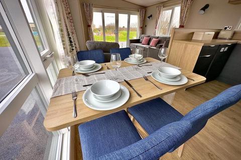 2 bedroom lodge for sale, Pentire Coastal Holiday Park