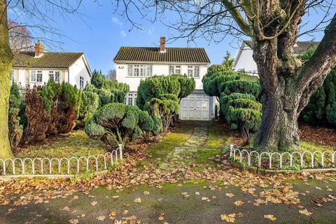 59 Downs Road, Epsom, KT18 5JT