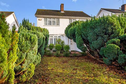 59 Downs Road, Epsom, KT18 5JT