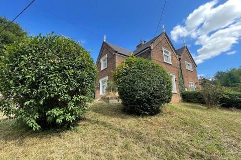 3 bedroom semi-detached house for sale, Barnetby DN38