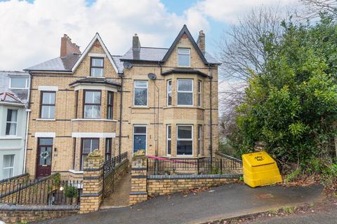 5 bedroom terraced house for sale, Kensington Place, Newport, NP19