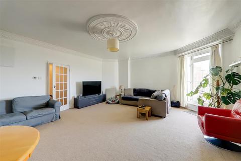 1 bedroom flat for sale, Dolphin Lodge, Worthing BN11