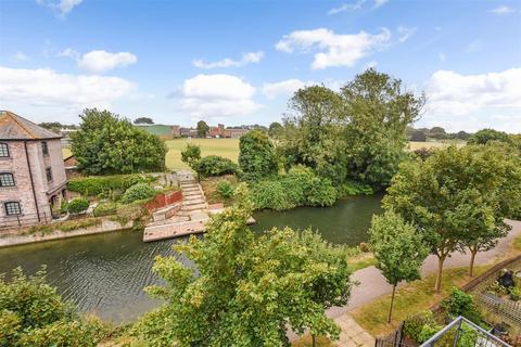 3 bedroom terraced house for sale, John Rennie Road, Chichester