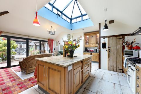 4 bedroom cottage for sale, Magpie Lane, Amersham, HP7