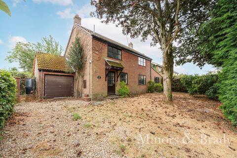 3 bedroom detached house to rent, The Street, Foxley, NR20