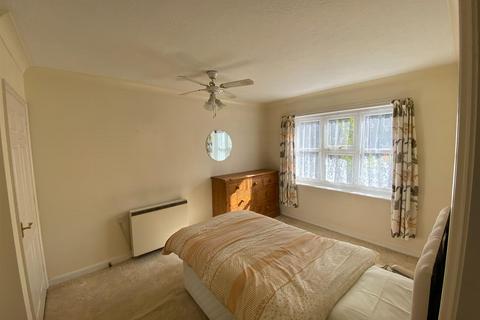 1 bedroom maisonette for sale, Courtyard Gardens, Wrotham, Sevenoaks