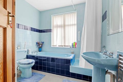 Wayne House Sling Lane, Fernhill Heath, Worcester, WR3 8RH