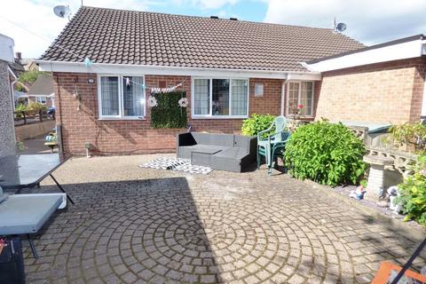 2 bedroom semi-detached bungalow for sale, Chestnut Rise, Leeds LS12