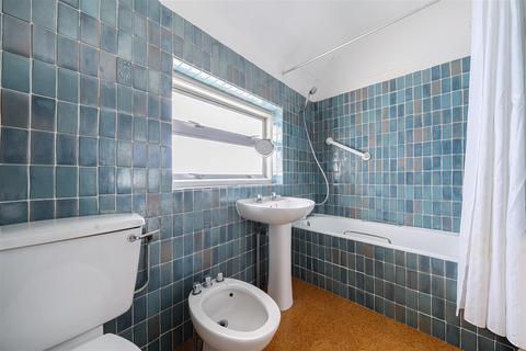 97 Whitchurch Gardens, Edgware, HA8 6PG
