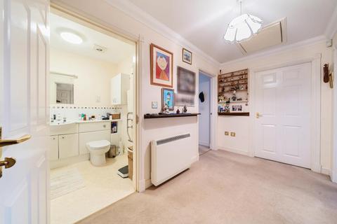 2 bedroom retirement property for sale, Sunningdale,  Berkshire,  SL5