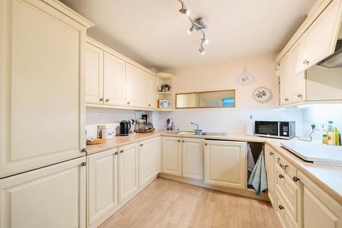 2 bedroom retirement property for sale, Sunningdale,  Berkshire,  SL5