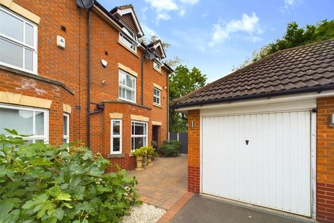 4 bedroom townhouse for sale, Chelwood Drive, Nottingham NG3