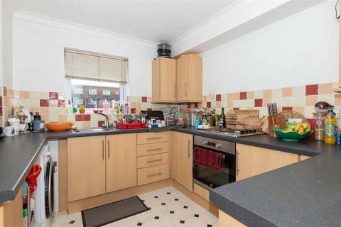 2 bedroom apartment for sale, Westlake Gardens, Worthing