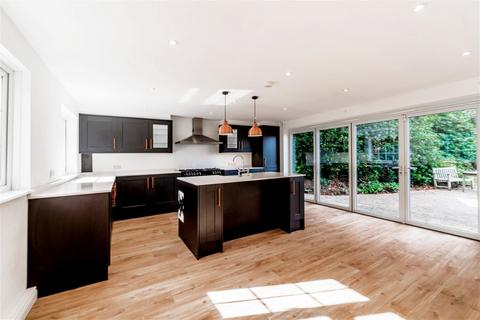 Clare Cottage Ebdens Hill, St Leonards-on-sea, TN37 7PN