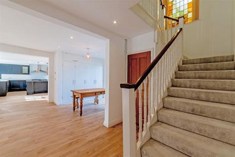 Clare Cottage Ebdens Hill, St Leonards-on-sea, TN37 7PN