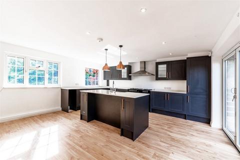 Clare Cottage Ebdens Hill, St Leonards-on-sea, TN37 7PN