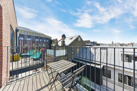 1 bedroom flat for sale, Milles Square, London, SW9 8GA