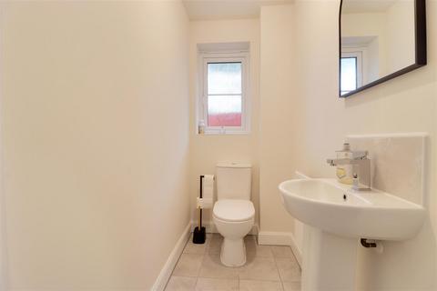 2 bedroom end of terrace house for sale, Banks Drive, Hessle, Hull