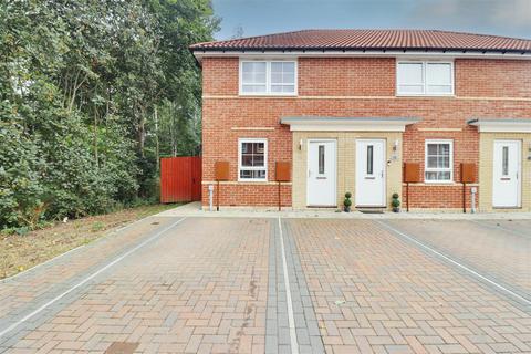 2 bedroom end of terrace house for sale, Banks Drive, Hessle, Hull