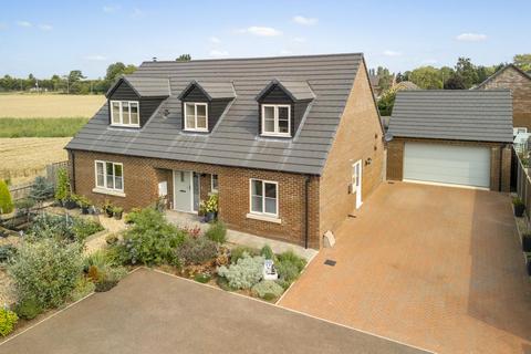 4 bedroom detached house for sale, Cavell Way, Fleet