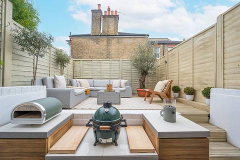 Flat B, 2 Ashurst Gardens, London, SW2 3UH